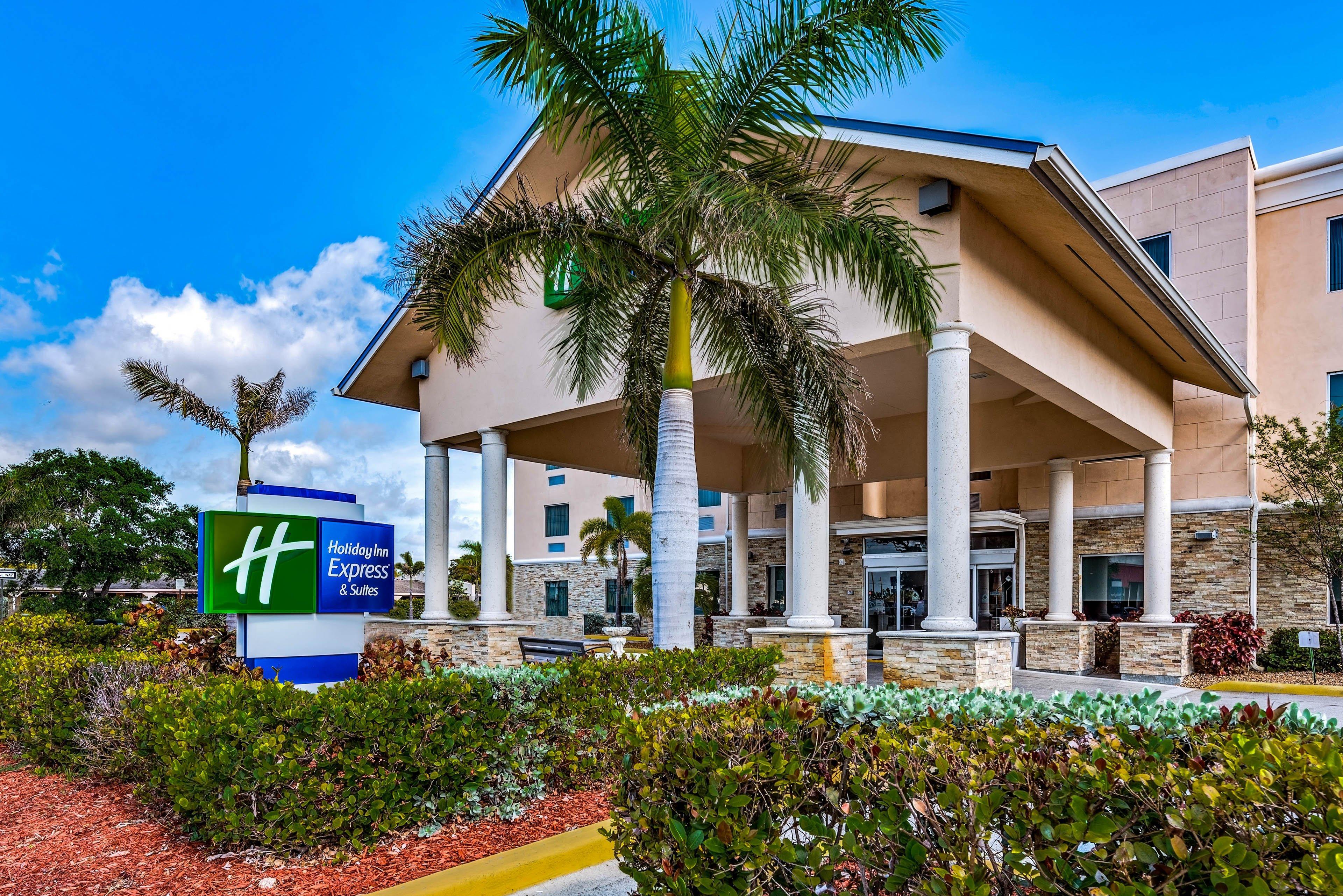 Holiday Inn Express & Suites Lantana By Ihg Exterior foto